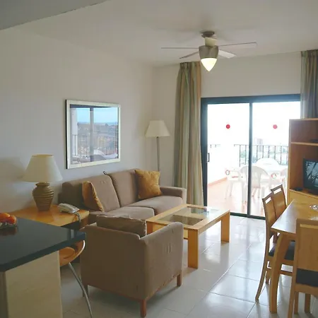2-bedroom 4-star In Christianos Apartment