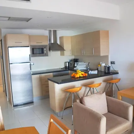 2-bedroom 4-star In Christianos Apartment